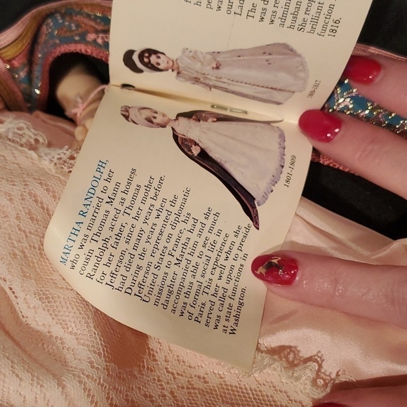 Madame Alexander Martha Randolph #1503 16" Inch Doll with Stand - Picture 7 of 16